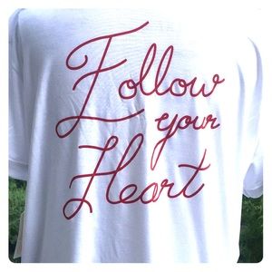 LulaRoe LIV White Heart Tunic Short Sleeve T Shirt Top Red